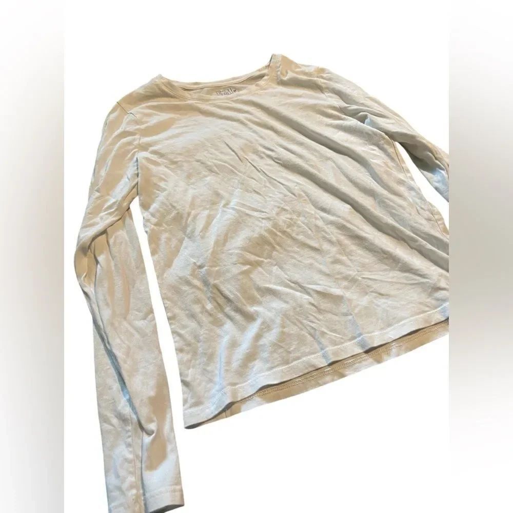 Time and Tru size medium (8-10) long sleeved tee shirt great condition